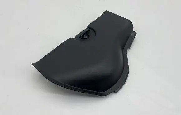 BMW Z4 E85 E86 Rear/tail light trim molding 7016686 77931710