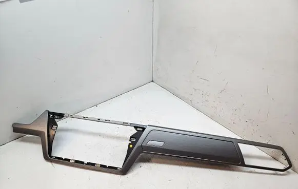 Volkswagen Touran III Panel trim 5TB858416A