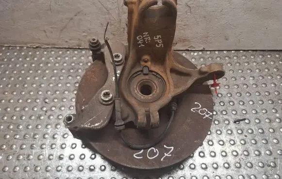 Citroen C3 Front wheel hub spindle knuckle S17986041 5P5