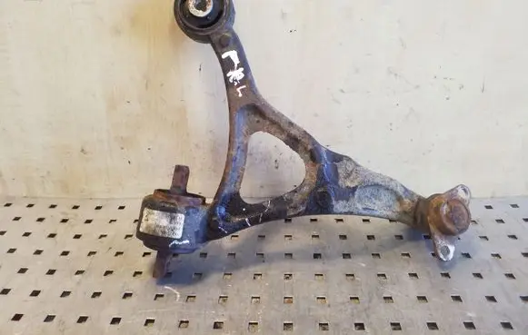 Volvo XC90 Front lower control arm/wishbone 30645845