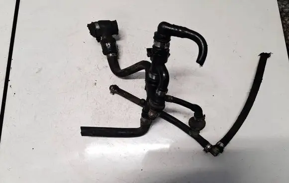 Audi A4 S4 B5 8D Valve vacuum 058133753B