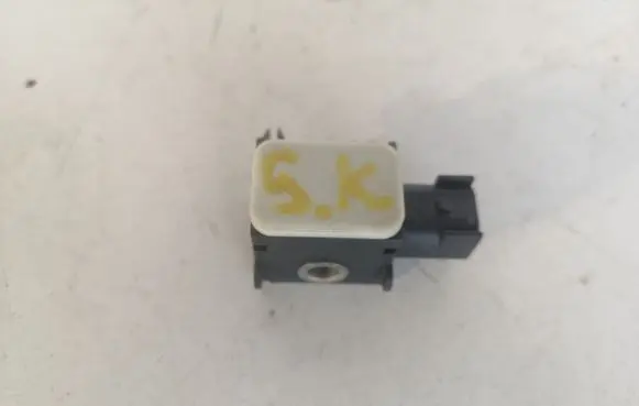 Hyundai Santa Fe Airbag deployment crash/impact sensor