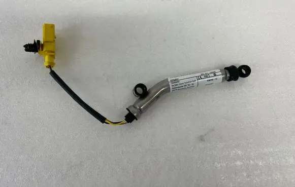 Volkswagen Tiguan Bonnet Pedestrian Airbag Actuator 5NA823823F 121222 0589P1000684