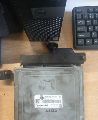 Skoda Rapid (NH) Engine control unit/module 03F906070FP 03F907309AK 5WP44883