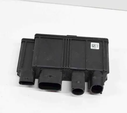 BMW 2 F22 F23 Current control relay 18576710 8647255