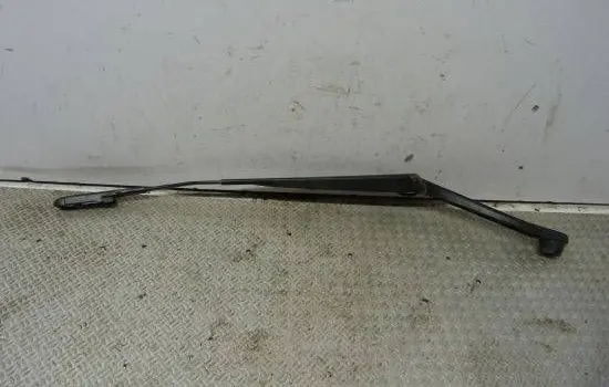 Renault Koleos I Front wiper blade arm