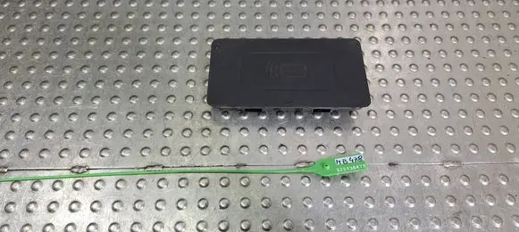 BMW 3 G20 G21 Wireless charging module 5A1DB18