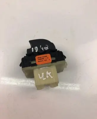 Renault Twingo III Electric window control switch 254217475R