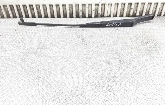 Volkswagen Touran I Front wiper blade arm