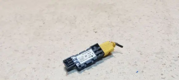 Audi A6 S6 C5 4B Airbag deployment crash/impact sensor 4B0959643C 080303 0231A09PPFB0