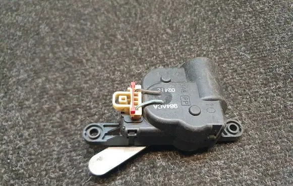 Chrysler 300M Air flap motor/actuator 984ACA