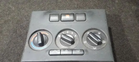 Opel Zafira A Climate control unit 90559839