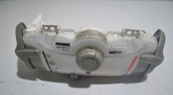Toyota Aygo AB10 Climate control unit 559000H020