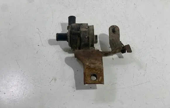 Renault Koleos I Water pump 61GF40