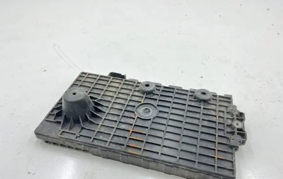 Battery tray