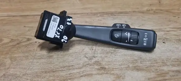 Volvo XC70 Wiper control stalk 31394008