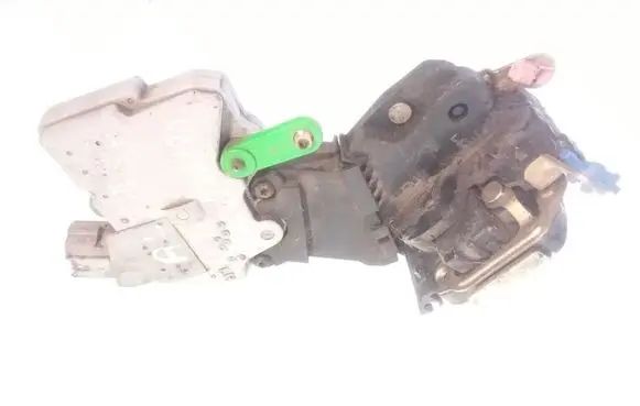 Nissan Almera N16 Rear door lock