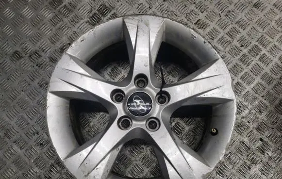 Hyundai i40 R16 alloy rim 