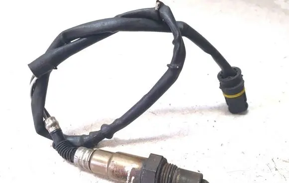 Mercedes-Benz C W203 Lambda probe sensor 0015408717