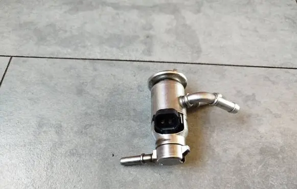 Renault Master III AdBlue injector 160726474R