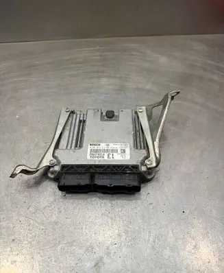 Toyota Auris 150 Engine control unit/module 0281013413 8966102E10 1039S1605