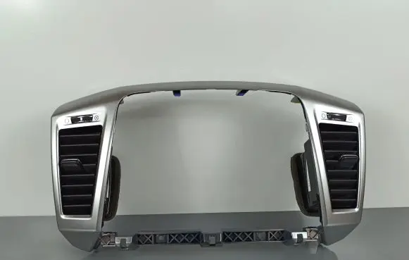 SsangYong Rexton Radio/GPS head unit trim 