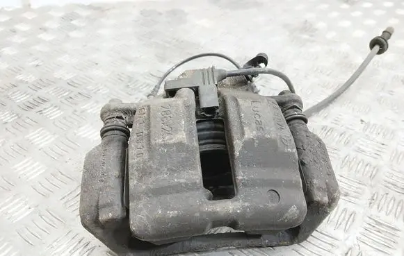 Mercedes-Benz C W203 Front brake caliper 