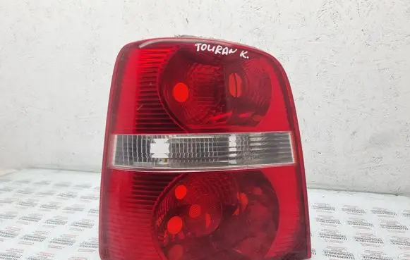 Volkswagen Touran I Rear/tail lights 1T0945095C