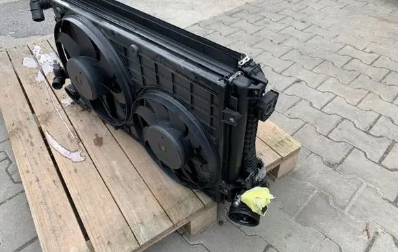 Volkswagen Golf V Radiator set 