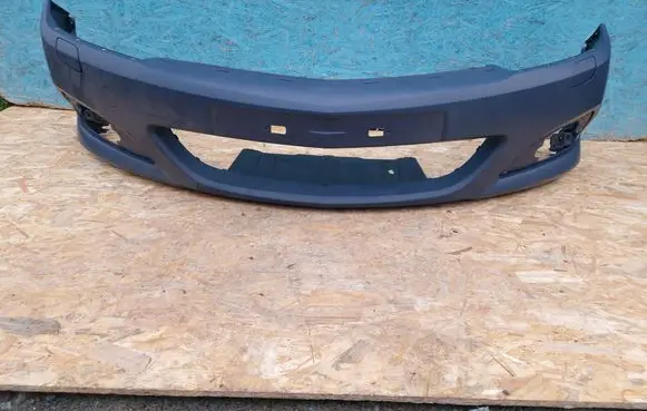Opel Astra H Front bumper 374339703