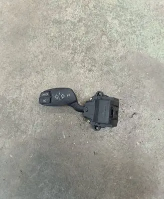 BMW 5 E60 E61 Indicator stalk 6924103