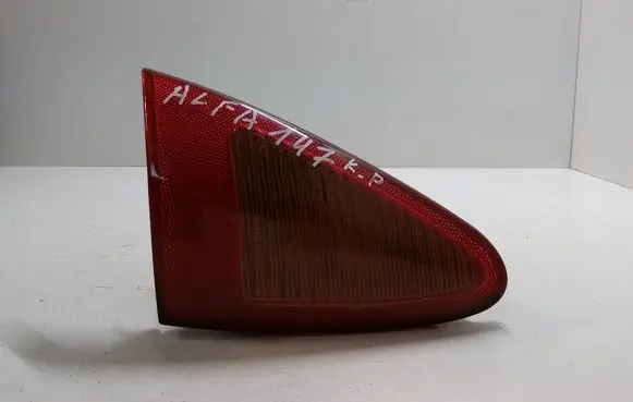 Alfa Romeo 147 Tailgate rear/tail lights 03320010
