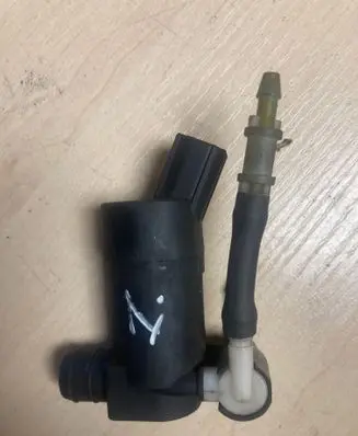 Volvo XC90 Windscreen/windshield washer pump PA6G825