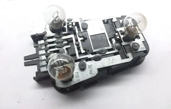 Audi 100 200 5000 C3 Tail light bulb cover holder 443945222
