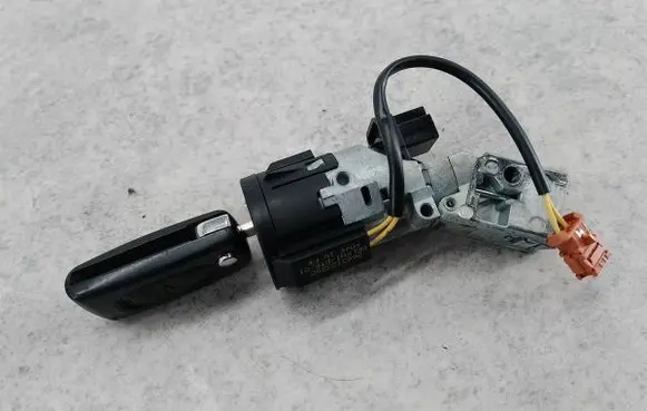 Citroen C3 Picasso Ignition lock 9663123280