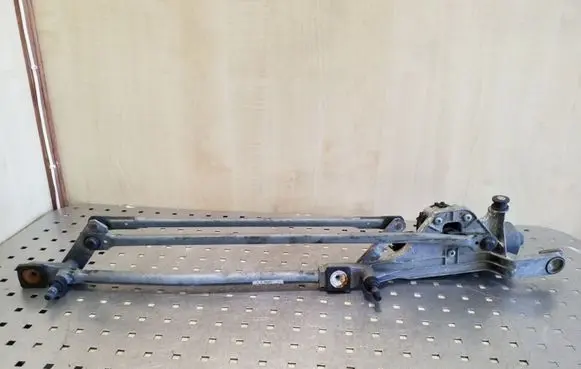 Front wiper linkage