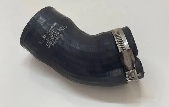 Intercooler hose/pipe