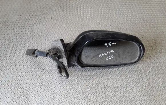 Mazda 626 Front door electric wing mirror E13010519