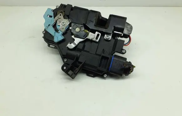 Skoda Octavia Mk2 (1Z) Front door lock 3d1837016ac