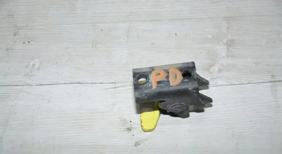 Citroen Berlingo Loading door lock loop/hook striker 