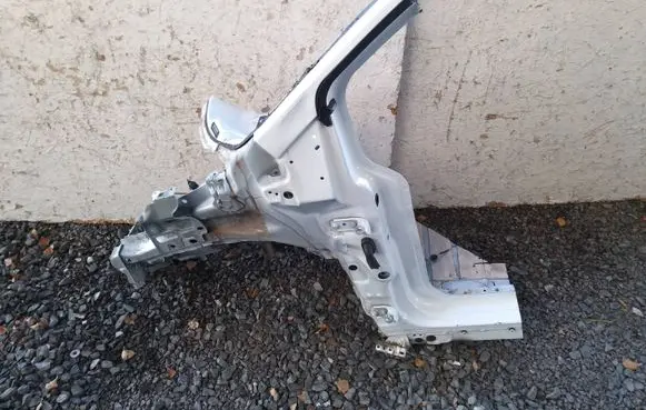 Front quarter panel