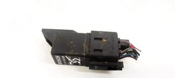 Audi A3 S3 8P Glow plug pre-heat relay 038907281D 0281003038