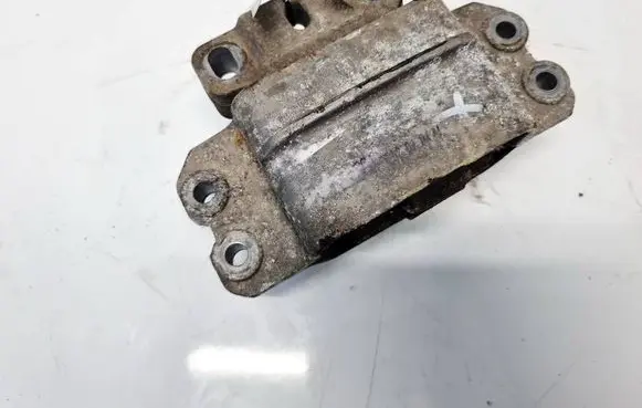 Seat Altea Engine mount bracket 1K0199555