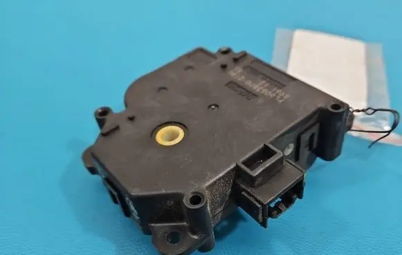 Toyota RAV 4 (XA40) A/C air flow flap actuator/motor PLS0638002180 IMPRK1564555