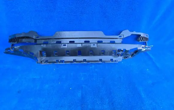BMW i4 Rear bumper mounting bracket 9447680