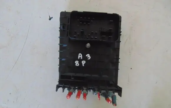 Audi A3 S3 8P Fuse box set 1K0937125A