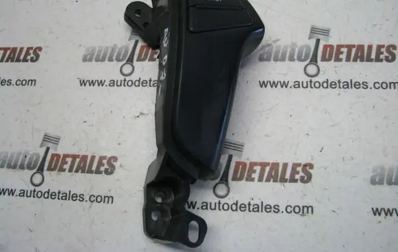 Toyota Avensis T250 Steering wheel buttons/switches 