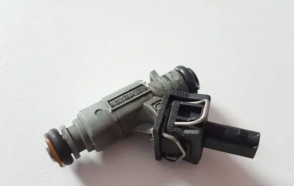 Mercedes-Benz S W220 Fuel injector A1130780049 0280155744