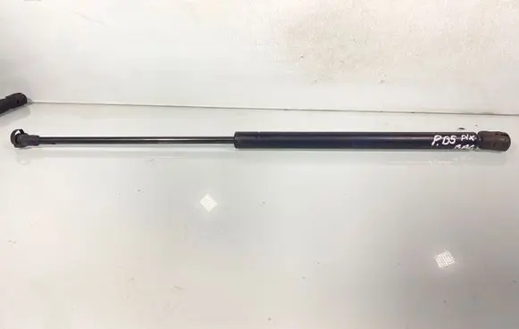 Volkswagen PASSAT B5 Tailgate/trunk strut/damper 1J6827550