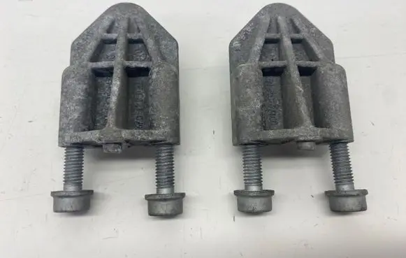 Porsche Cayenne (92A) Radiator mount bracket 7L0121079